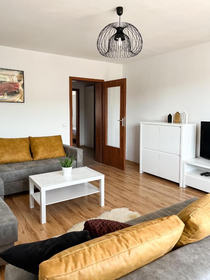 Uroczy Apartament Pod Skarpa Вадовіце Екстер'єр фото